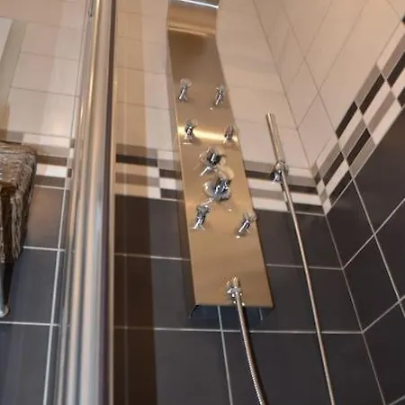 Zola Version Moderne - Logement Familial Au Coeur De Apartamento